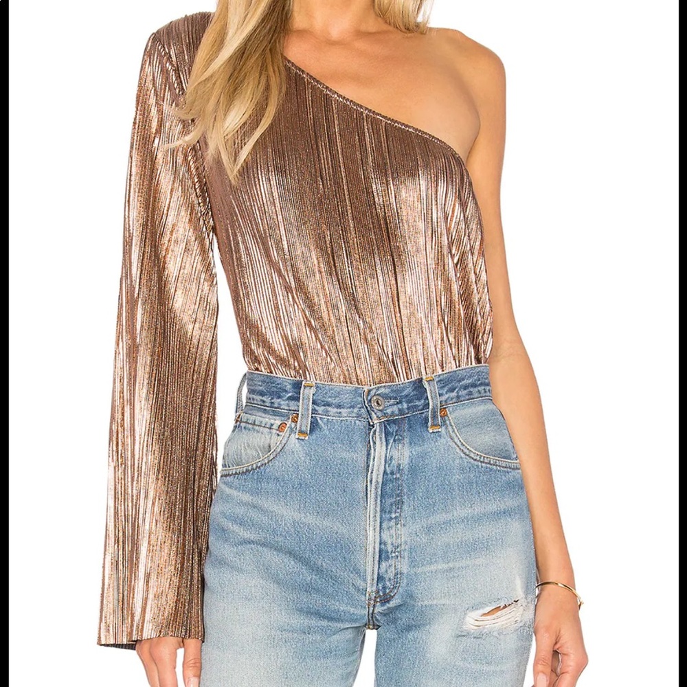 House of Harlow of the shoulder shirt